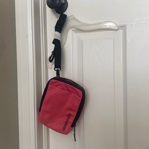 Lululemon Easy access crossbody